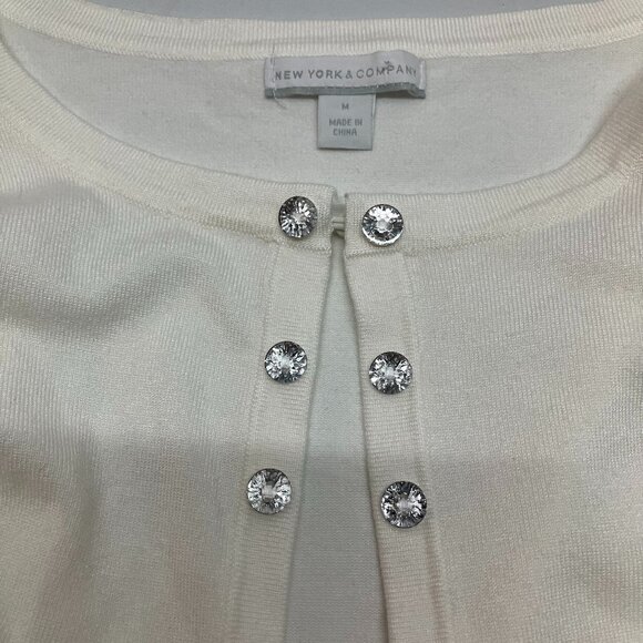 New York & Company white cropped 3/4 sleeve cardigan rhinestone buttons size M - Picture 4 of 5